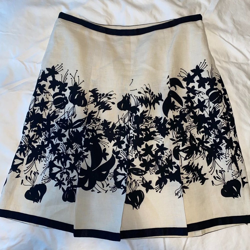 Ann Taylor LOFT Linen A-line Pleated Skirt in Size 10